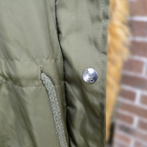 Olive Green Faux Fur Trim Parka Coat - Picture 11 of 15